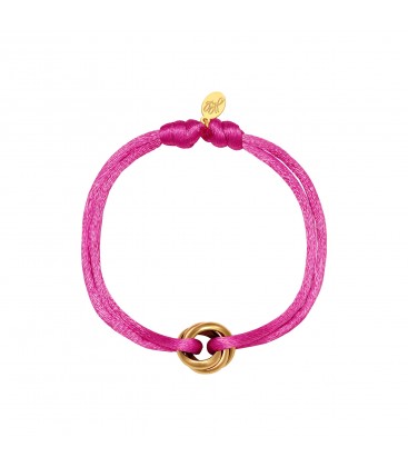 Fucshia roze satijnen armband met een goudkleurige bedel