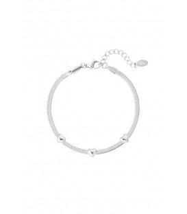 Betoverende Zilveren Armband met 3 Harten - Perfecte Accessoire voor Elegante Looks