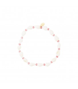 Armband met roze kralen en zeeschelpen